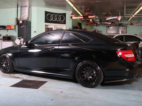 Used 2013 Mercedes-Benz C 63 AMG Coupe w/ Multimedia Pkg image 29