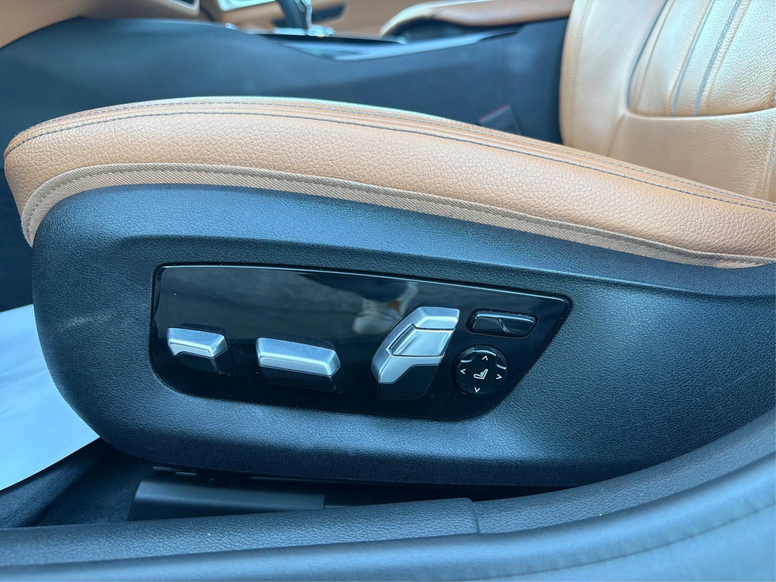 Used 2019 BMW 530i w/ Convenience Package RWD image 19