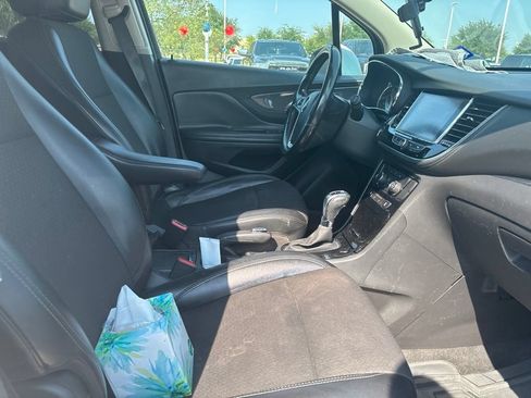 Used 2019 Buick Encore Sport Touring FWD image 18