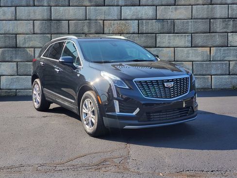 Used 2023 Cadillac XT5 Premium Luxury w/ Technology Package AWD/4WD image 6