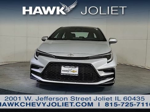 Used 2024 Toyota Corolla SE image 3