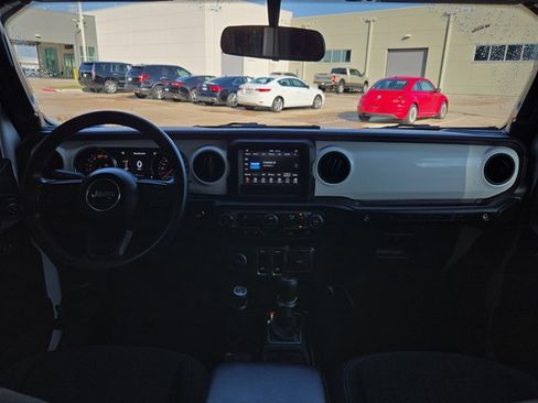 Used 2021 Jeep Wrangler Sport AWD/4WD image 16