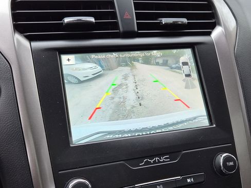 Used 2019 Ford Fusion SEL image 29