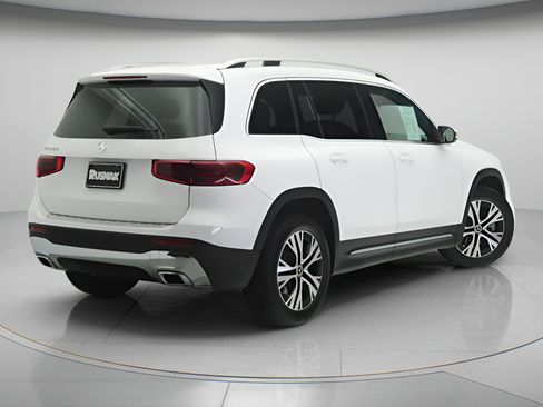 Certified 2026 Mercedes-Benz GLB 250 image 4