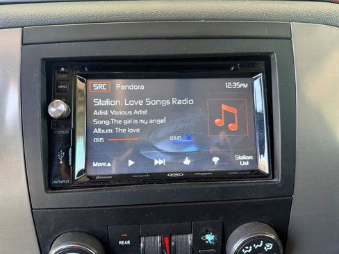Used 2009 GMC Yukon SLE w/ Convenience Package RWD image 17