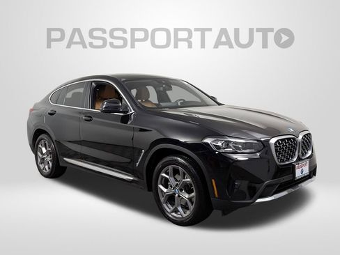Certified 2024 BMW X4 xDrive30i w/ Convenience Package image 9