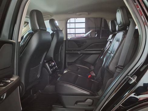 Used 2022 Lincoln Aviator AWD image 14