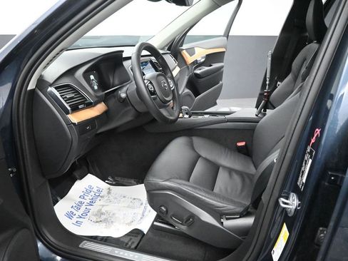 Used 2024 Volvo XC90 B6 Plus image 31