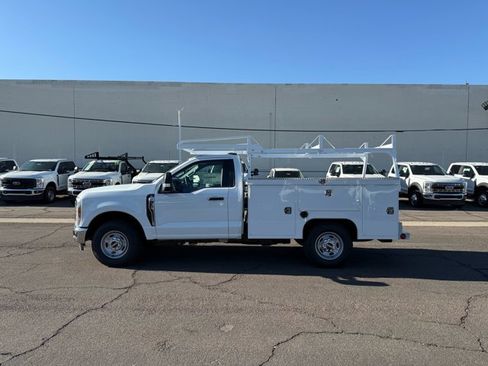 New 2026 Ford F250 XL w/ XL Chrome Package image 4