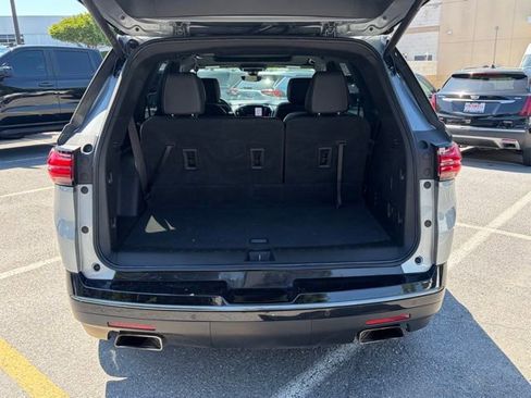 Used 2023 Chevrolet Traverse Premier w/ Redline Edition AWD/4WD image 5
