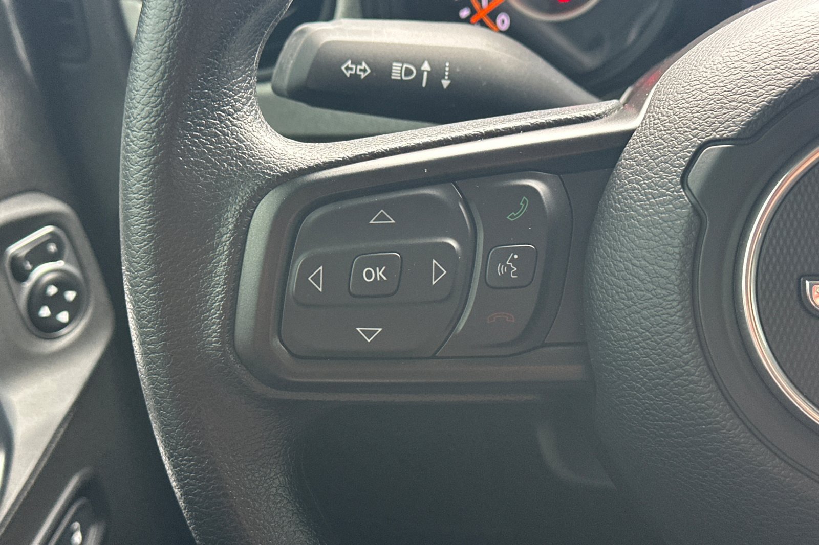 Used 2025 Jeep Gladiator Sport AWD/4WD image 28