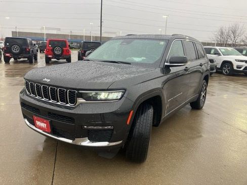 Certified 2023 Jeep Grand Cherokee L Limited AWD/4WD image 3
