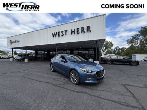 Used 2018 MAZDA MAZDA3 Touring FWD image 1