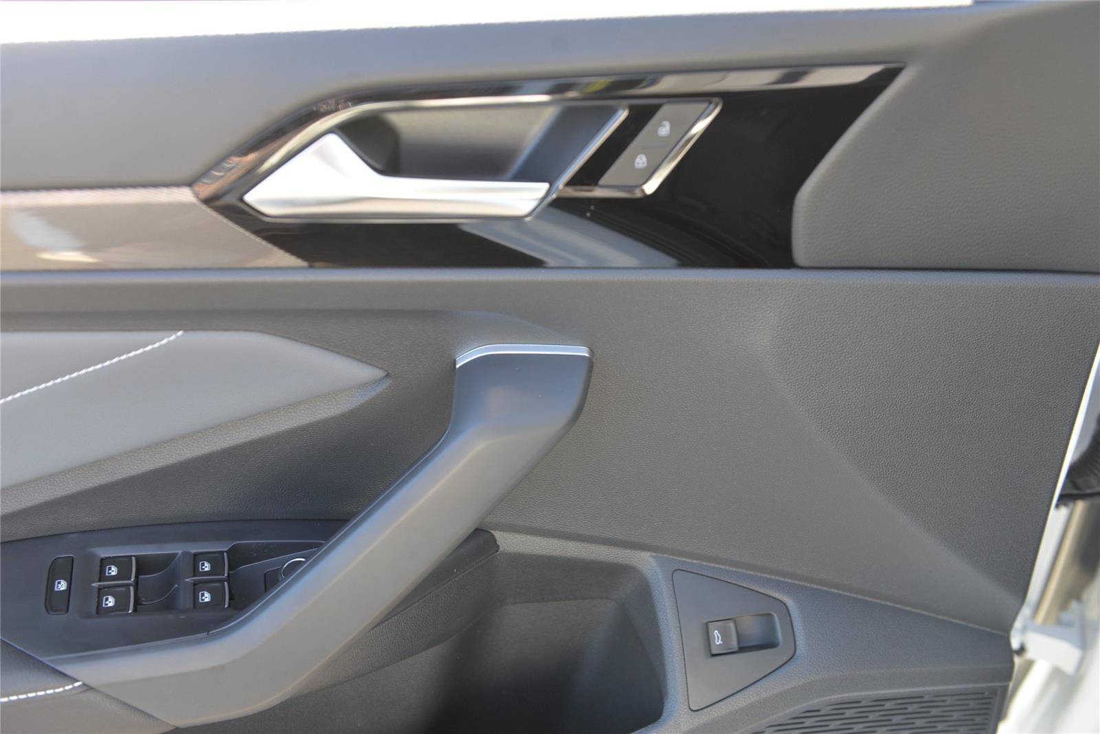 New 2027 Volkswagen Jetta SEL FWD image 22