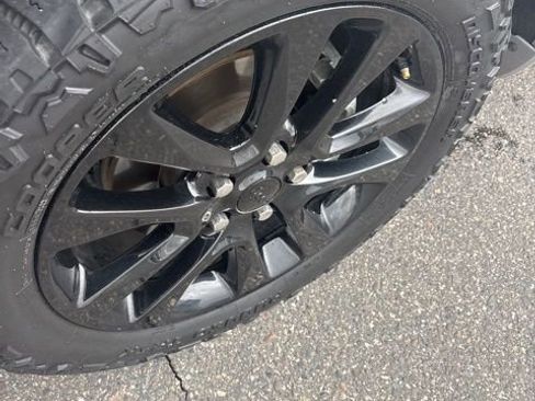 Used 2019 Jeep Grand Cherokee Altitude image 9