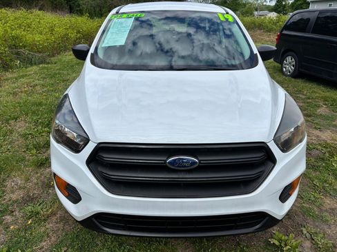 Used 2019 Ford Escape S FWD image 2