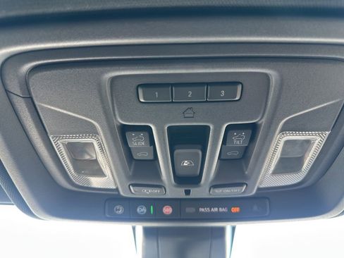 Used 2023 GMC Sierra 2500 AT4 w/ AT4 Premium Plus Package AWD/4WD image 16