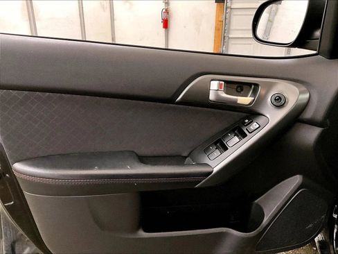 Used 2012 Kia Forte SX FWD image 22