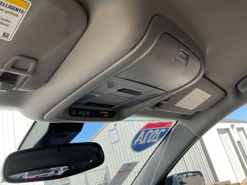 Used 2024 GMC Terrain AT4 w/ Tech Package AWD/4WD image 15