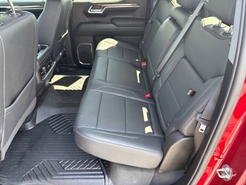 Used 2023 Chevrolet Silverado 1500 LT Trail Boss w/ LT Trail Boss Premium Package AWD/4WD image 11