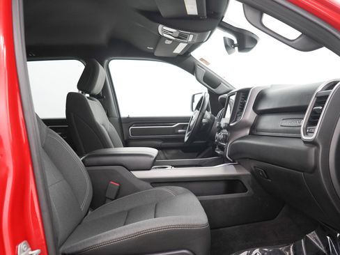 Used 2021 RAM 1500 Big Horn AWD/4WD image 12