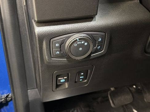 Used 2020 Ford F150 XLT w/ Equipment Group 302A Luxury AWD/4WD image 35