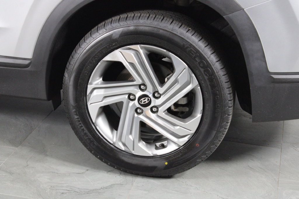 Certified 2023 Hyundai Santa Fe SE w/ Cargo Package FWD image 14