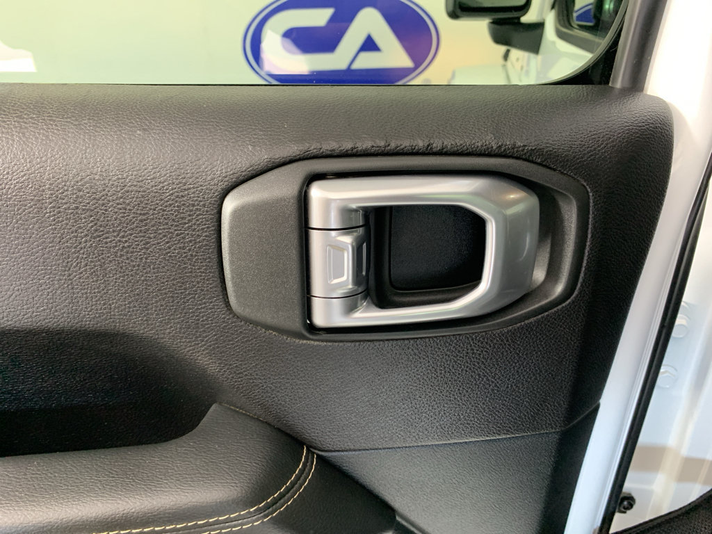 Used 2019 Jeep Wrangler Unlimited Sahara AWD/4WD image 30