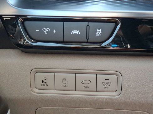 Used 2024 Kia Carnival SX Prestige FWD image 21