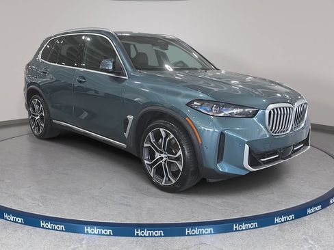 Certified 2025 BMW X5 xDrive40i w/ Parking Assistance Package AWD/4WD image 3