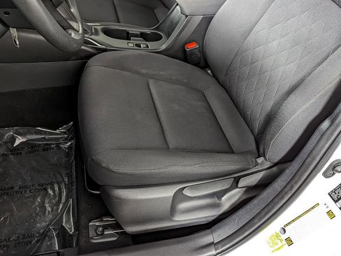 Used 2023 Toyota Corolla LE image 18