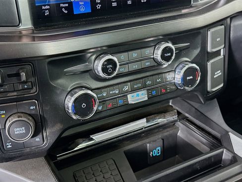 Used 2024 Ford F250 Lariat w/ Sport Appearance Package AWD/4WD image 19