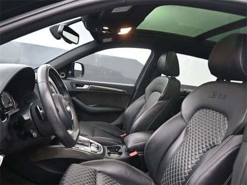 Used 2017 Audi SQ5 Prestige w/ Prestige Package image 15