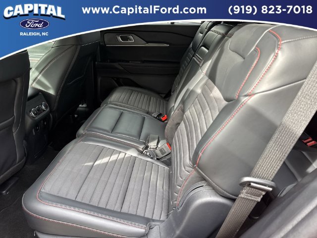 Certified 2025 Ford Explorer ST-Line w/ Premium Package RWD image 18