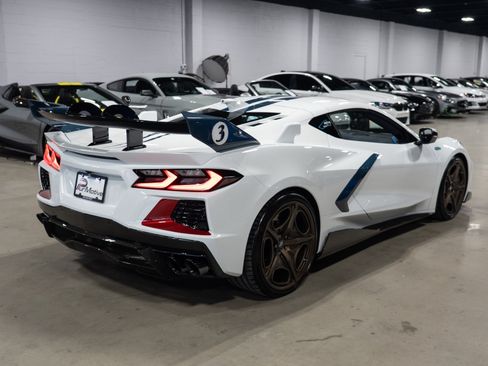Used 2022 Chevrolet Corvette Stingray Premium Cpe w/ Z51 Performance Package RWD image 5