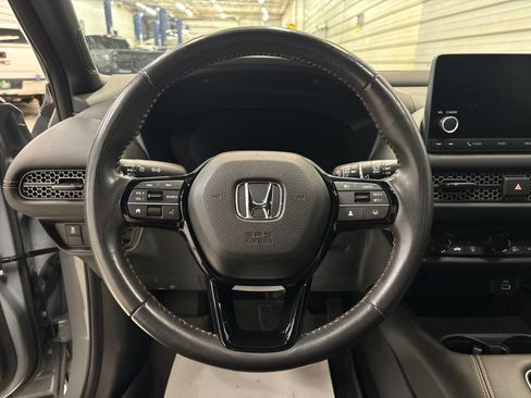 Used 2024 Honda HR-V Sport image 11
