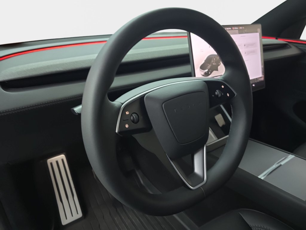 Used 2026 Tesla Model Y AWD image 19
