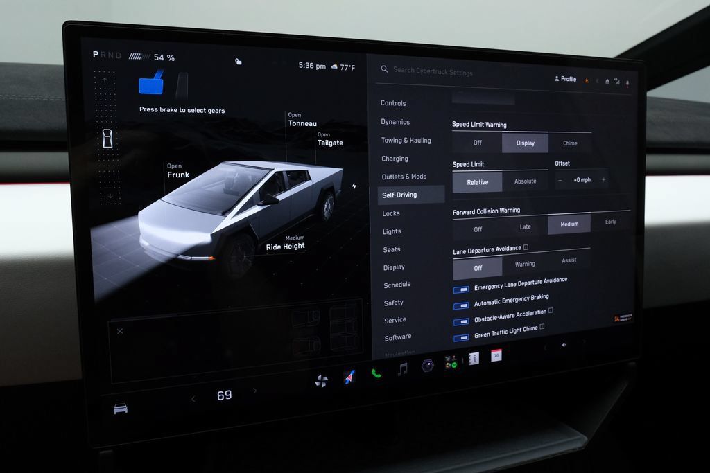 Used 2024 Tesla Cybertruck Cyberbeast AWD/4WD image 30