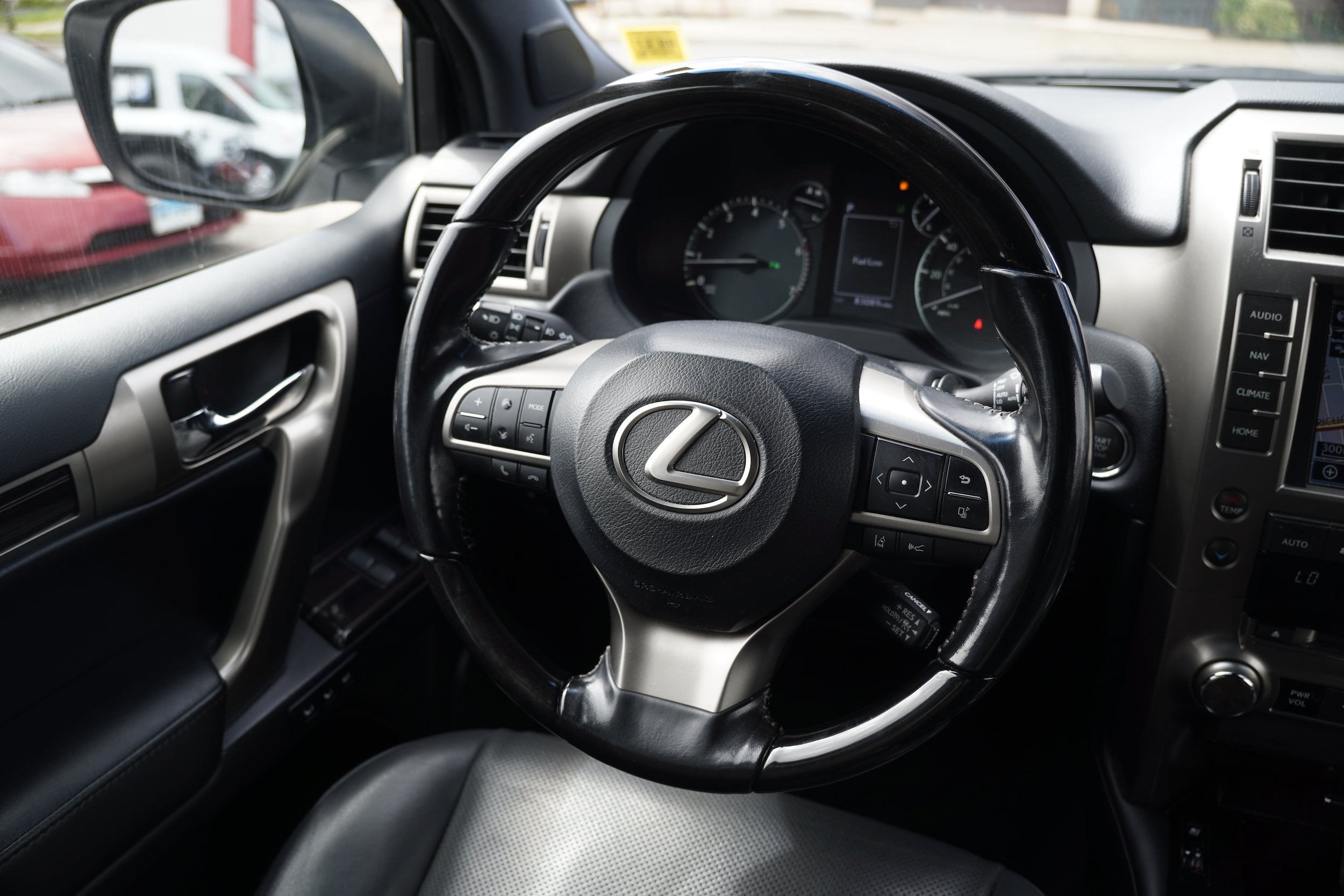 Used 2020 Lexus GX 460 Premium w/ Premium Package AWD/4WD image 23