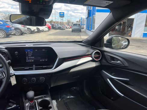 Certified 2024 Chevrolet Trax RS w/ Driver Confidence Package image 36