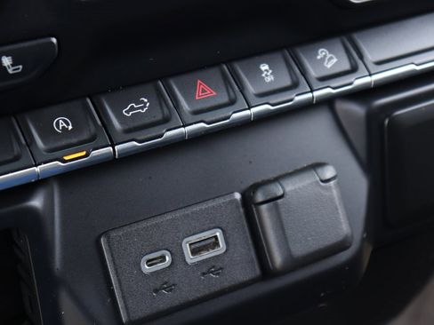 Used 2020 Chevrolet Silverado 1500 LT Trail Boss w/ Convenience Package image 27