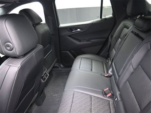 New 2026 Chevrolet Equinox LT w/ Convenience Package II image 9