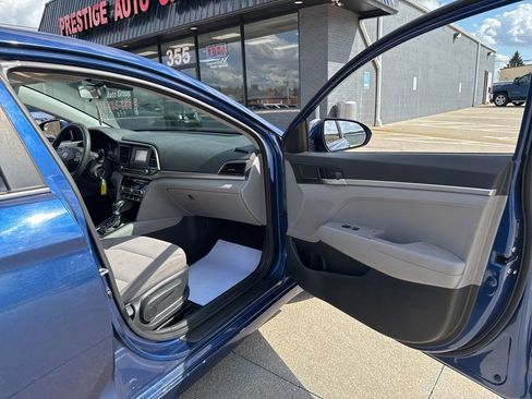 Used 2020 Hyundai Elantra SE image 35