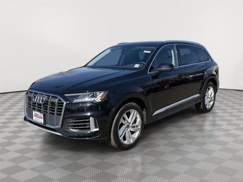 Used 2023 Audi Q7 Premium w/ Convenience Package image 1