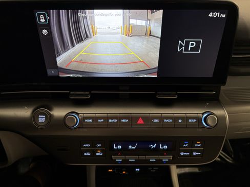 Used 2025 Hyundai Kona SEL FWD image 16