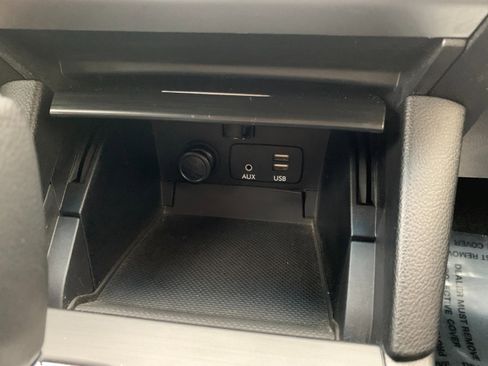 Used 2015 Subaru Legacy 2.5i Premium image 17