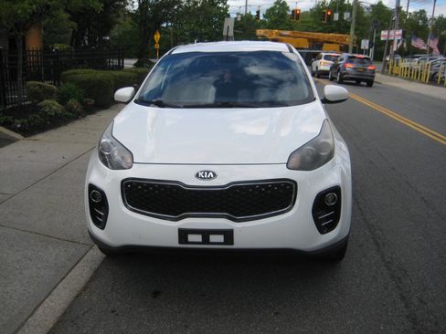 Used 2017 Kia Sportage LX AWD/4WD image 2