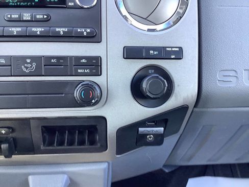 Used 2015 Ford F250 XLT image 40