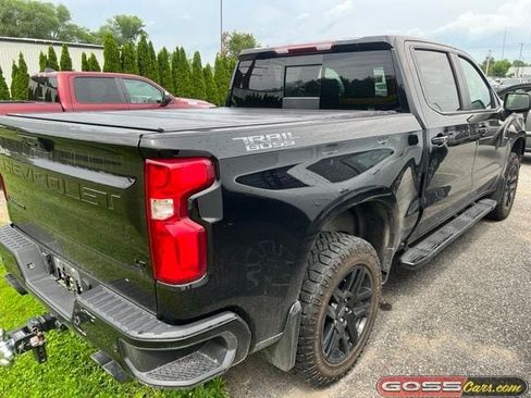 Used 2023 Chevrolet Silverado 1500 LT Trail Boss w/ LT Trail Boss Premium Package AWD/4WD image 3