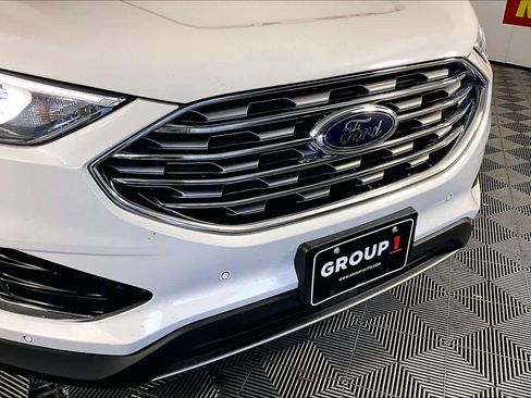 Used 2020 Ford Edge Titanium image 27